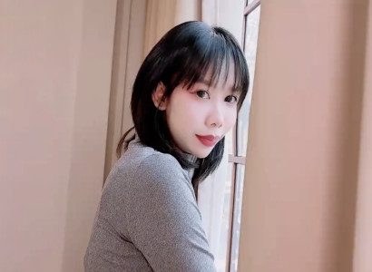 Em Gái Xinh Vú Khủng Bị Ông Chủ Quán Cafe Đè Ra Quầy Địt